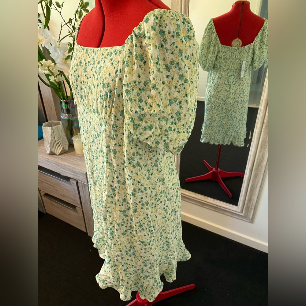 Size 16 ForeverNew Curve square neck puff sleeves dress in pistachio dit… - Picture 7 of 12